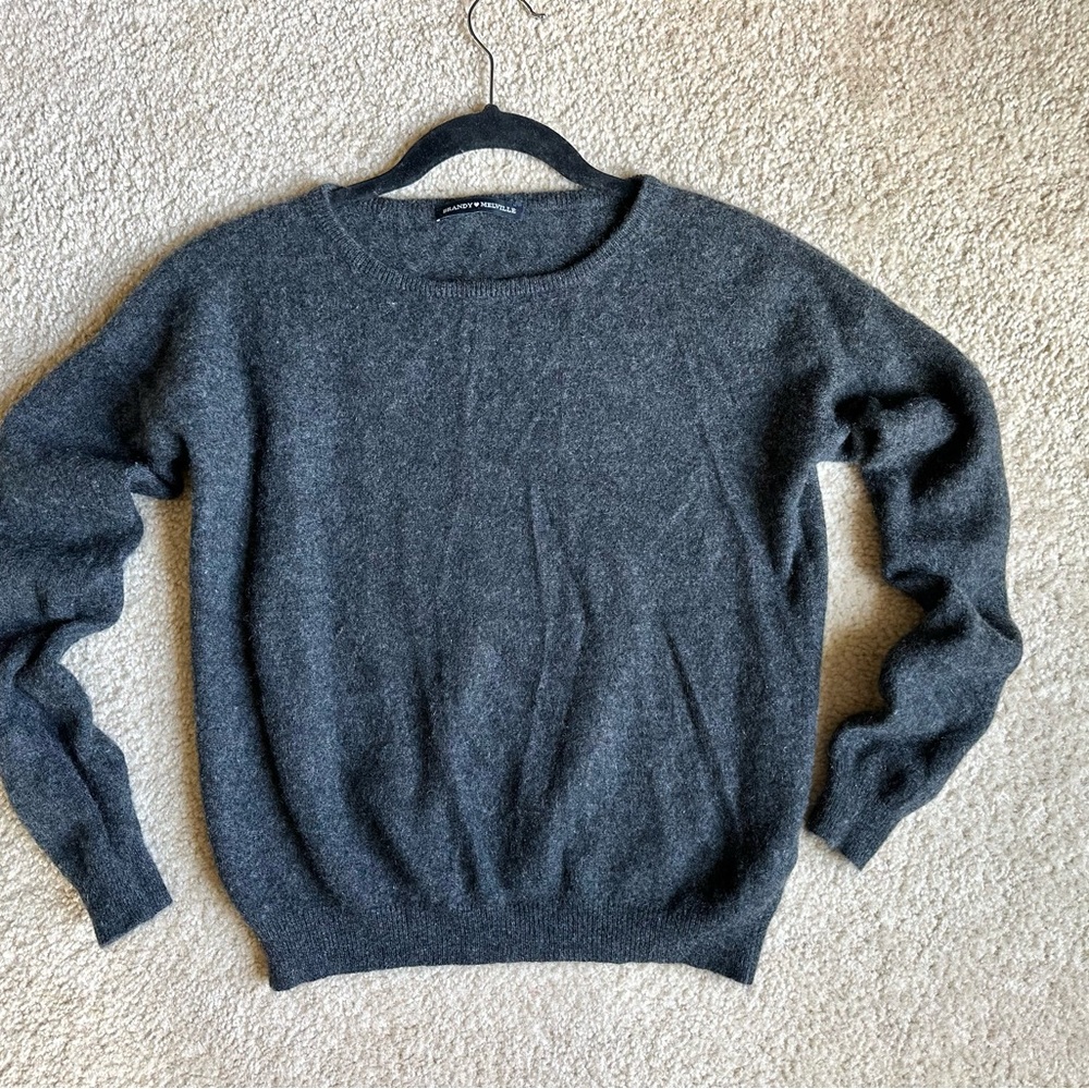 Brandy Melville Gray Crew Neck Sweater - Picture 3 of 5